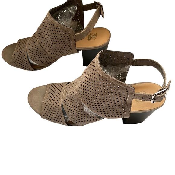 Route 66 Open Toe Tan Man Man Made Suede Sandals Sz 8 - Picture 2 of 9